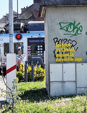 Pochoir covoiturage à la gare de Montauban de Bretagne